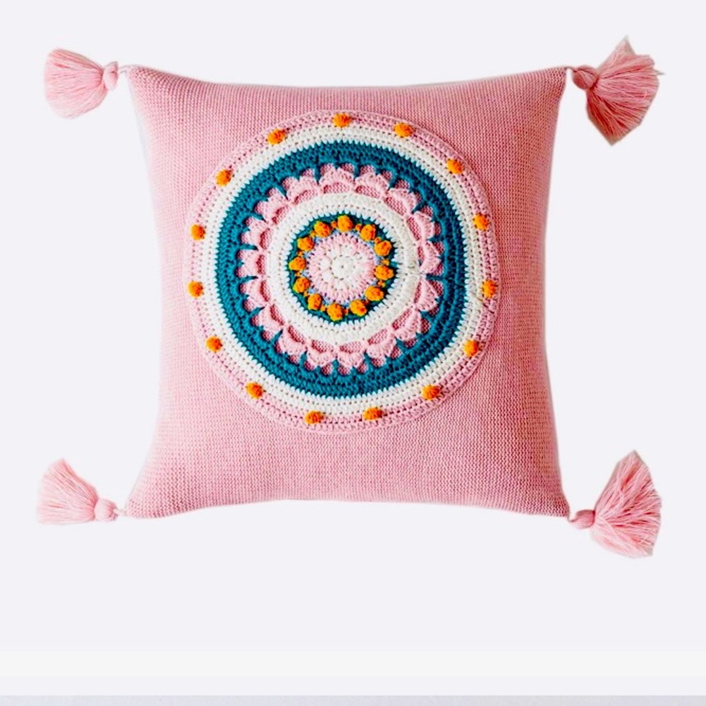 Ailansnug Boho knitted throw pillowcase by hand.